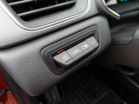 Renault Captur RENAULT CAPTUR TECHNO E-TECH FULL HYBRID 105