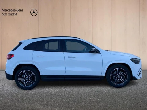 Mercedes-Benz GLA  200 D
