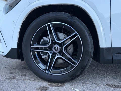 Mercedes-Benz GLA  200 D