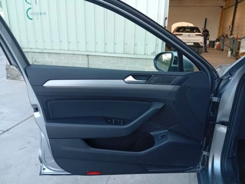 Volkswagen Passat Business 2.0 TDI 90kW (122CV) DSG
