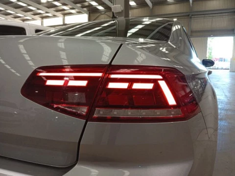 Volkswagen Passat Business 2.0 TDI 90kW (122CV) DSG
