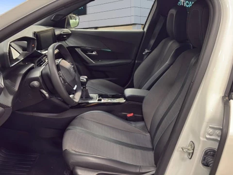 Peugeot 2008 Allure Pack Puretech 100 S&S 6 Vel. MAN