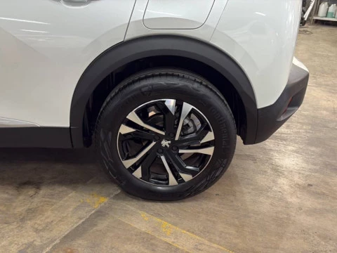 Peugeot 2008 Allure Pack Puretech 100 S&S 6 Vel. MAN