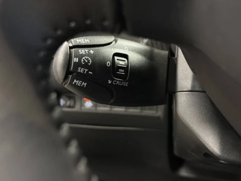 Peugeot 2008 Allure Pack Puretech 100 S&S 6 Vel. MAN