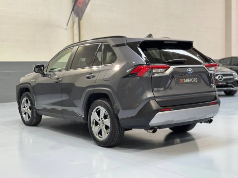 Toyota Rav4 2.5l 220H Advance