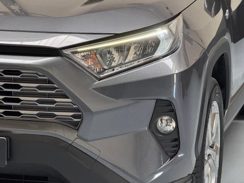 Toyota Rav4 2.5l 220H Advance