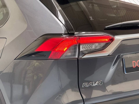 Toyota Rav4 2.5l 220H Advance