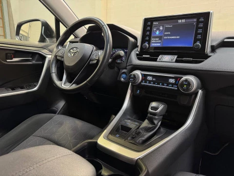 Toyota Rav4 2.5l 220H Advance