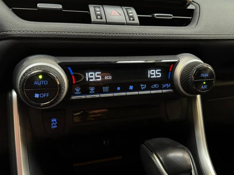 Toyota Rav4 2.5l 220H Advance