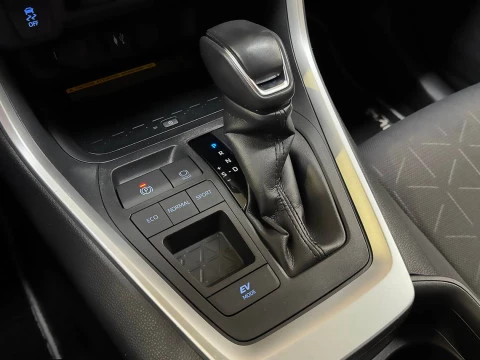 Toyota Rav4 2.5l 220H Advance