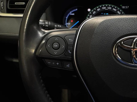 Toyota Rav4 2.5l 220H Advance