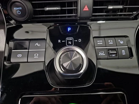 Toyota BZ4X 220E 4x4 Luxury