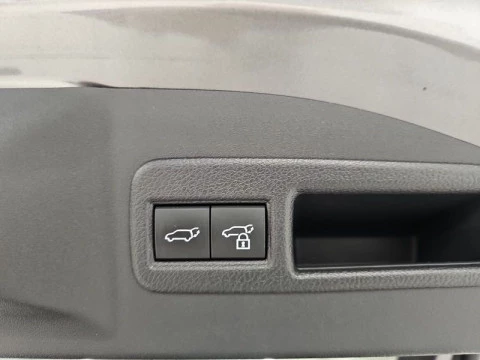 Toyota BZ4X 220E 4x4 Luxury