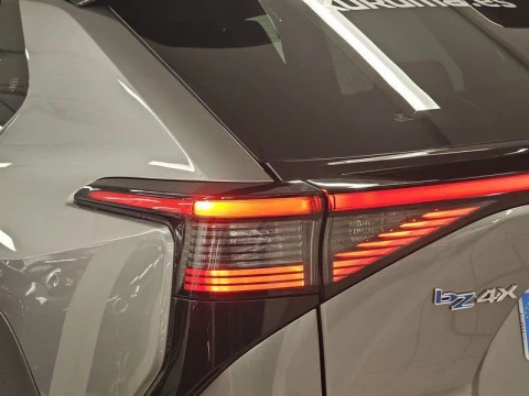 Toyota BZ4X 220E 4x4 Luxury