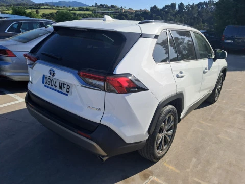 Toyota Rav4 2.5l 220H Advance