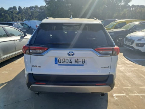 Toyota Rav4 2.5l 220H Advance