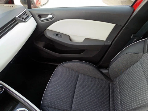 Renault Clio 1.0 TCE 67KW TECHNO 5P