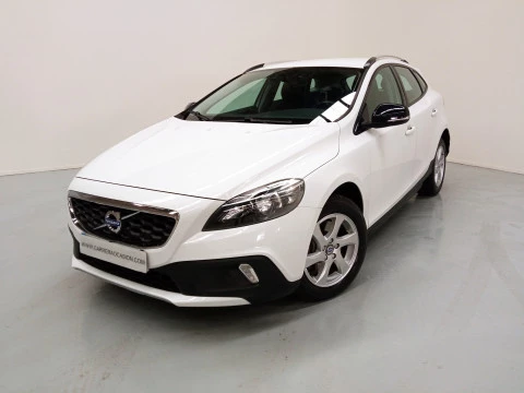 Volvo V40 Cross Country 2,0D 150 CV AUT MOMENTUM Volvo V40 Cross Country 2,0D 150 CV AUT MOMENTUM