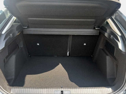 Citroën C4 Hybrid 145 Business Edition e-DCS6 107 kW (145 CV)