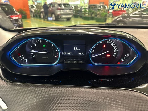 Peugeot 2008 PureTech 110 SANDS Allure 81 kW (110 CV)