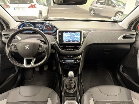 Peugeot 2008 PureTech 110 SANDS Allure 81 kW (110 CV)