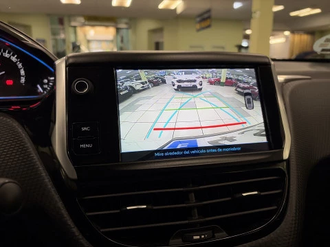 Peugeot 2008 PureTech 110 SANDS Allure 81 kW (110 CV)