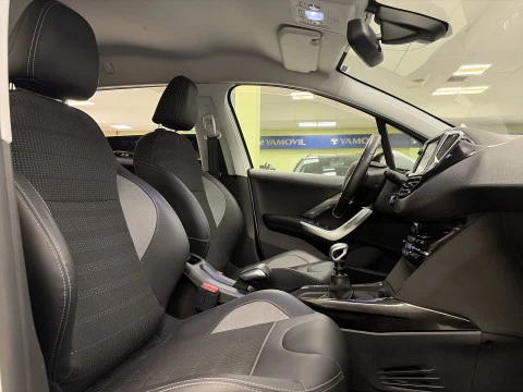 Peugeot 2008 PureTech 110 SANDS Allure 81 kW (110 CV)