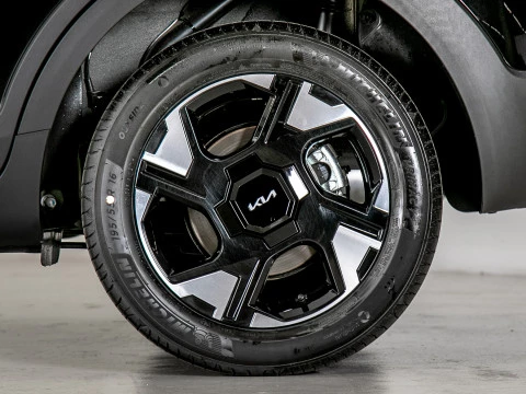 Kia Stonic 1.0 T-GDi 85kW (115CV) MHEV Concept