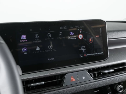 Kia Stonic 1.0 T-GDi 85kW (115CV) MHEV Concept