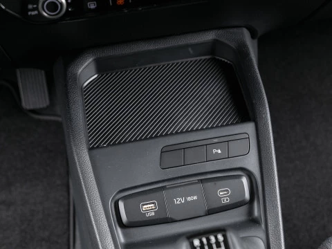 Kia Stonic 1.0 T-GDi 85kW (115CV) MHEV Concept