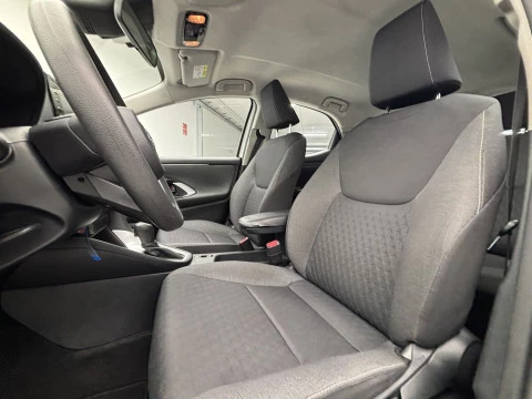 Toyota Yaris 1.5 120H Business Plus