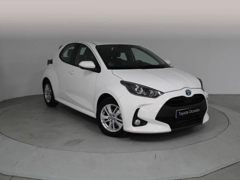 Toyota Yaris 1.5 120H Business Plus