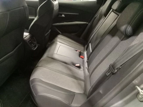 Peugeot 3008 Hybrid 225 e-EAT8 Allure