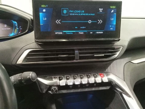Peugeot 3008 Hybrid 225 e-EAT8 Allure