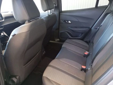 Peugeot 2008 Allure BlueHDI 130 S&S EAT8