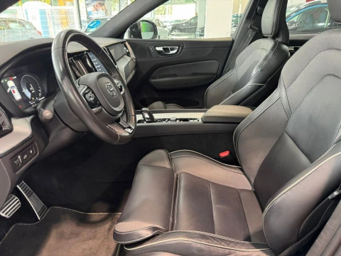 Volvo XC60 2.0  T8 AWD R-DESIGN AUTO 287KW