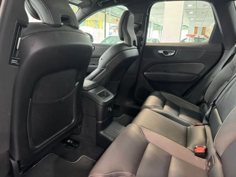 Volvo XC60 2.0  T8 AWD R-DESIGN AUTO 287KW