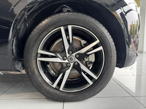 Volvo XC60 2.0  T8 AWD R-DESIGN AUTO 287KW