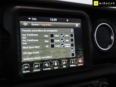 Jeep Wrangler 2.0 Rubicon 8ATX 280 kW (381 CV)