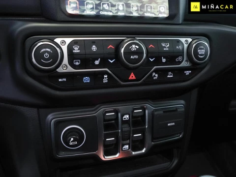 Jeep Wrangler 2.0 Rubicon 8ATX 280 kW (381 CV)