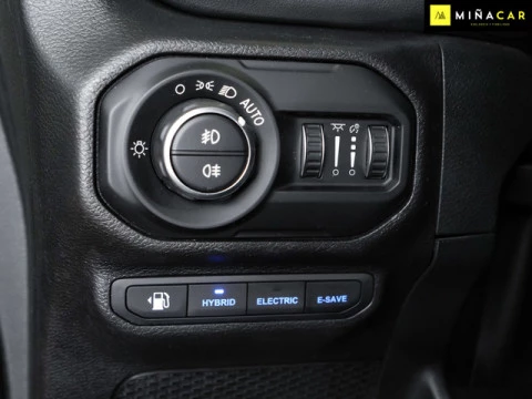Jeep Wrangler 2.0 Rubicon 8ATX 280 kW (381 CV)