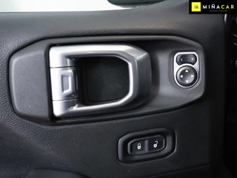 Jeep Wrangler 2.0 Rubicon 8ATX 280 kW (381 CV)