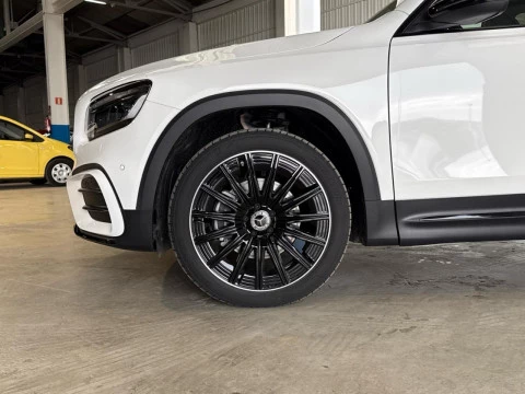 Mercedes-Benz GLB  200 d