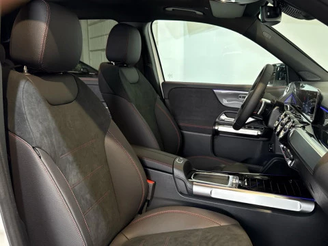 Mercedes-Benz GLB  200 d
