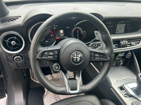 Alfa Romeo Stelvio 2.2 Diésel 154kW (210CV) Veloce Q4