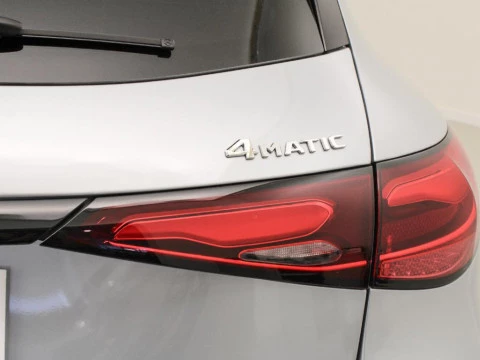 Mercedes-Benz Clase GLC 2.0 GLC 300 DE PHEV AUTO 4MATIC 333 5P