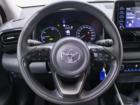 Toyota Yaris 1.5 120H Business Plus