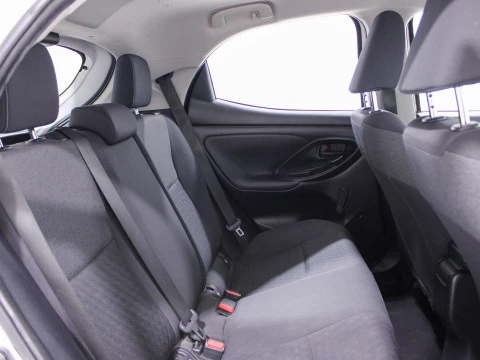 Toyota Yaris 1.5 120H Business Plus