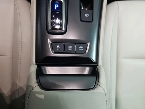 Lexus LBX 1.5 136cv HEV Elegant+