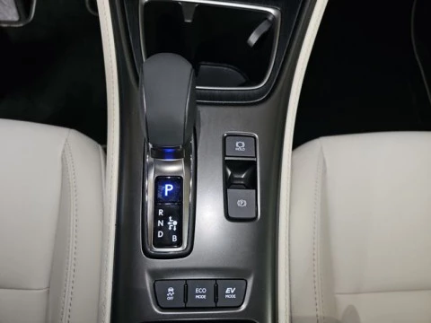 Lexus LBX 1.5 136cv HEV Elegant+